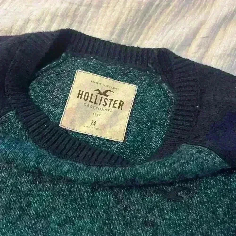 Hollister Men’s Knit Sweater